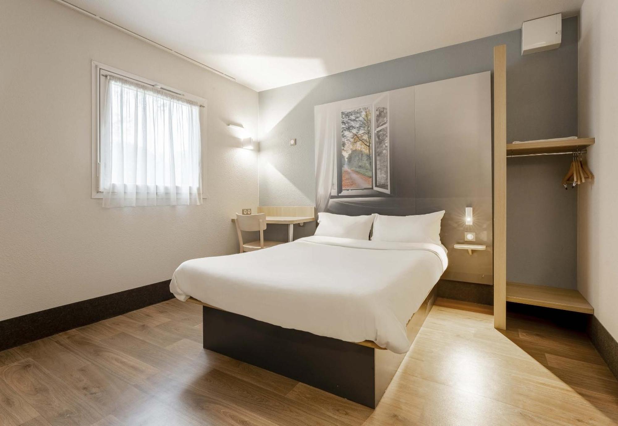 B&B Hotel Douai Parc Des Expos Cuincy Exterior photo